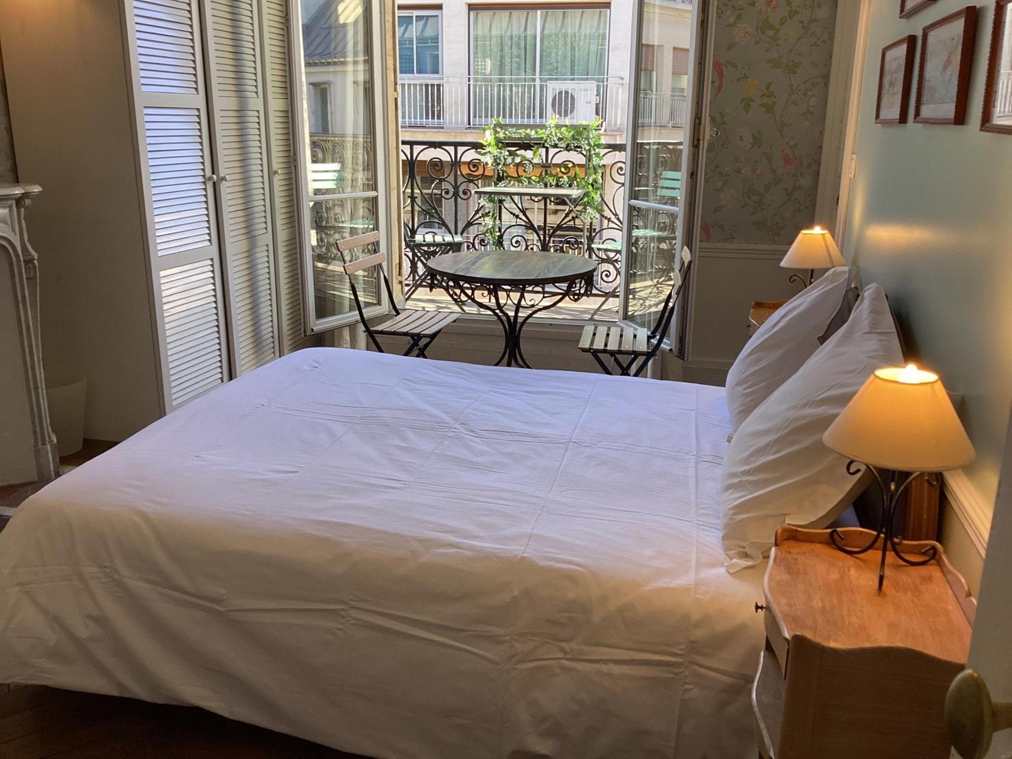 Bed And Breakfast Paris Quartier Champs-Elysees Dış mekan fotoğraf